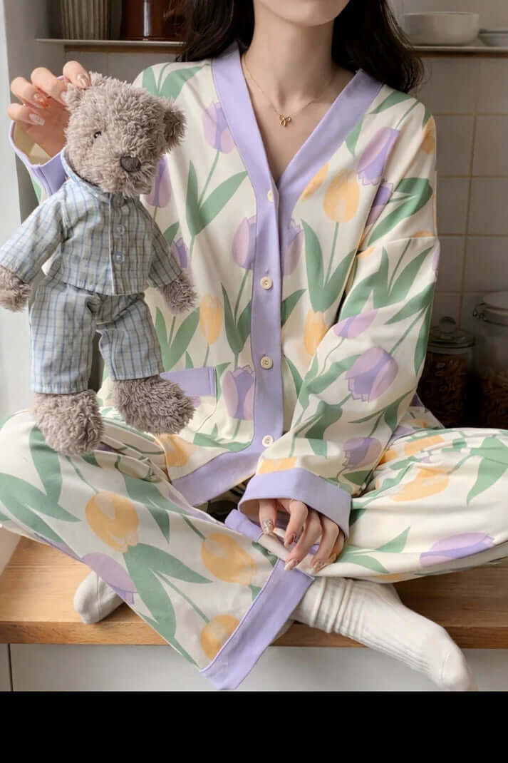 Ofwhite with Lilac Pipin Big Flower V-Neck Button Printed Pj Set For Her